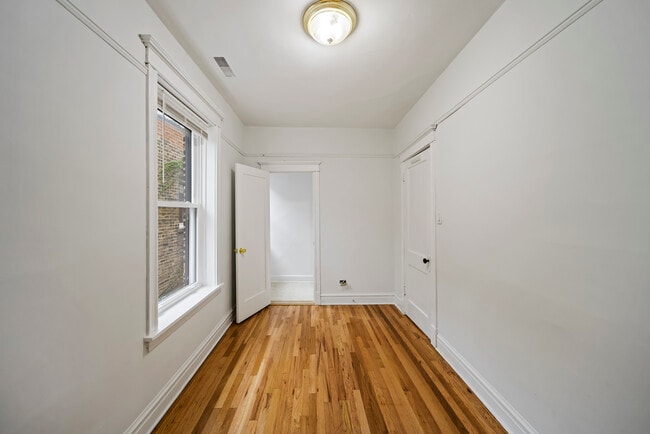 Foto del edificio - 2325 W Rice St