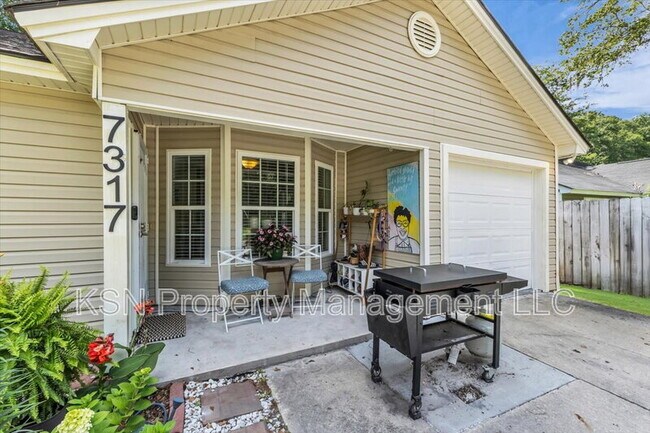 Building Photo - 7317 Leghorn St