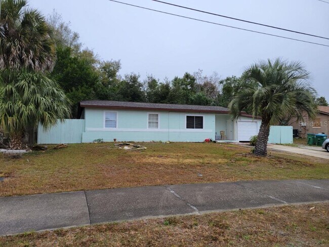 Building Photo - 1096 Tivoli Dr