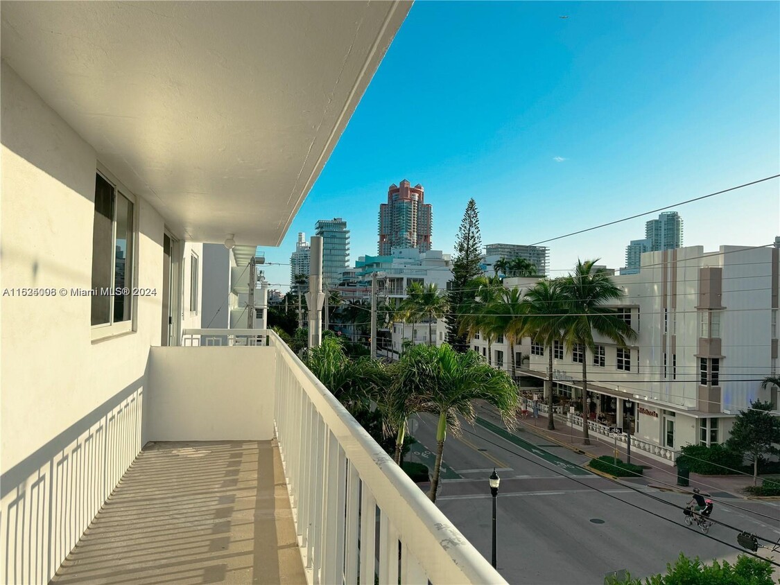 Primary Photo - 401 Ocean Dr