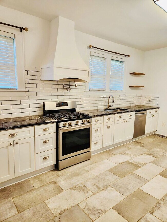 Foto del edificio - Available this Summer!! Beautiful 3 bed, 2 bath home located in Ardsley Park in Savannah, Ga!!