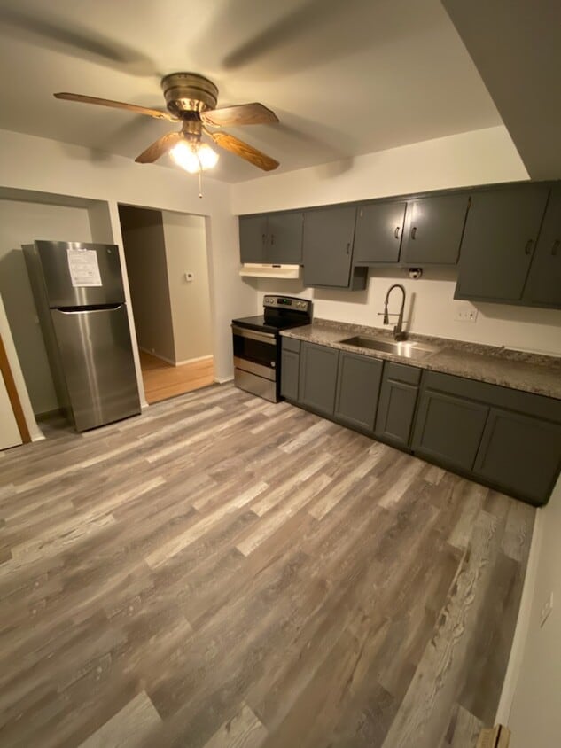 Primary Photo - Beautiful 3 bedroom Milwaukee Lower Unit