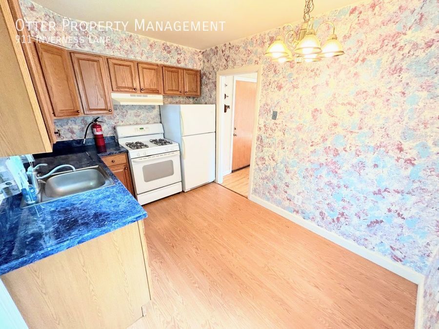 Primary Photo - 3BR/1.5BA Lovely Roxborough Home with Enor...