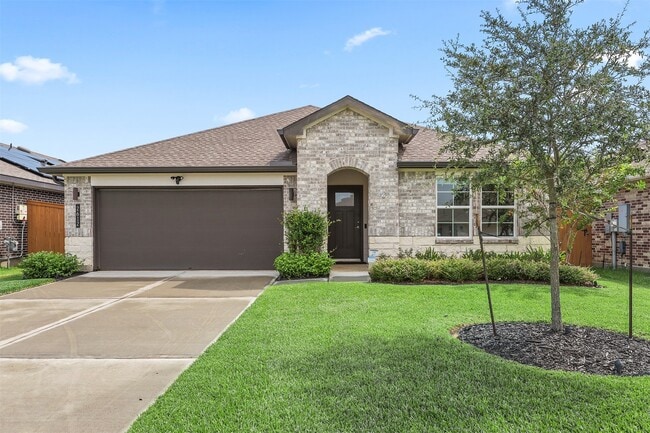 Building Photo - 2612 Golden Palms Ln