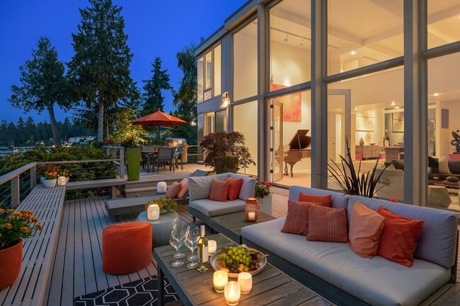 Building Photo - 3Bd/3.5Ba Mercer Island House