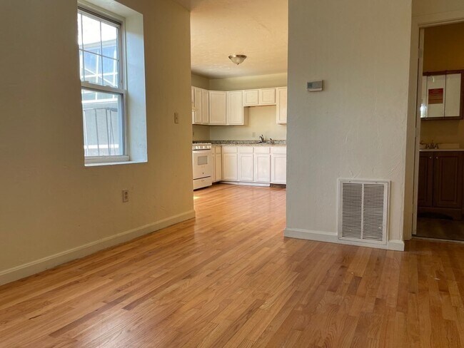 Foto del edificio - 714 Shawmut Ave