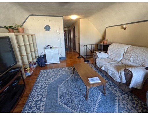 Building Photo - 5 Lowden Ave