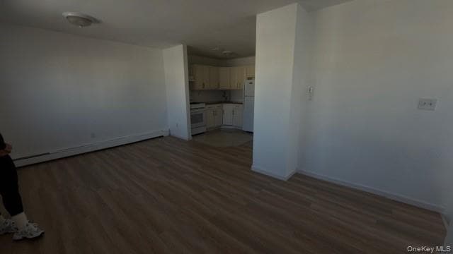 Building Photo - 69-51 Almeda Ave