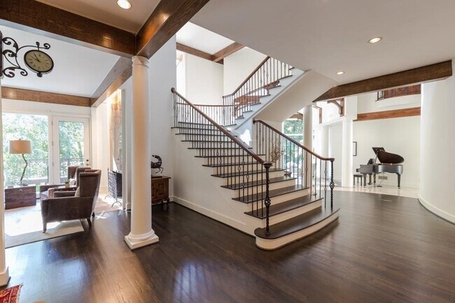 Foto del edificio - 3575 Paces Valley Rd NW