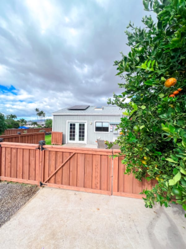 Primary Photo - 68-1803 Uala St