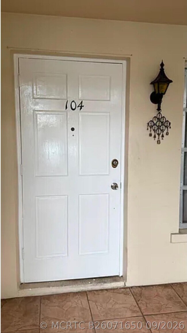 Foto del edificio - 601 Pine Dr