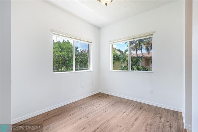 Building Photo - 7085 Nova Dr