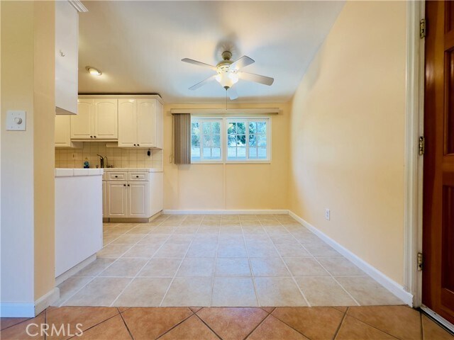 Foto del edificio - 18556 Community St