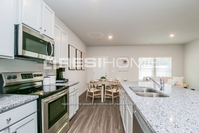 Foto del edificio - 280 Oakwood Dr NW