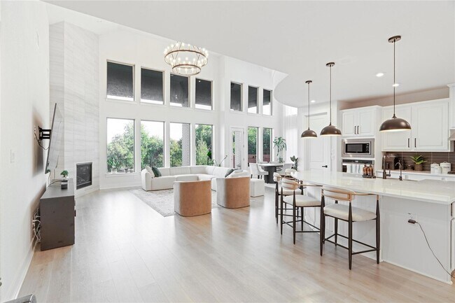 Building Photo - 312 Palatino Bend