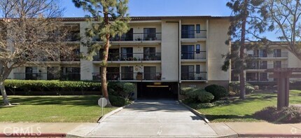 Building Photo - 13550 Del Monte Dr