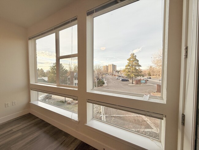 living-room-high-line-pointe-1x1-1281-212-torreys-peak-3-13-2026(2).JPG - High Line Pointe