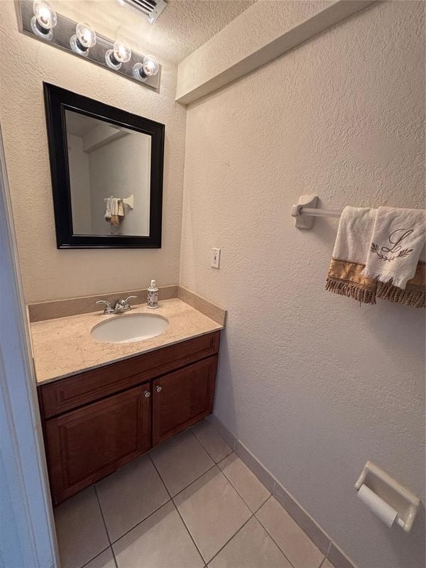 Foto del edificio - 451 NE 1st St