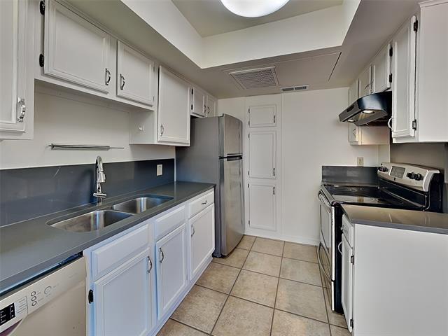 Foto del edificio - 6442 Bordeaux Ave