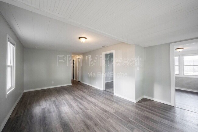 Building Photo - 3907 Hoyt Ave