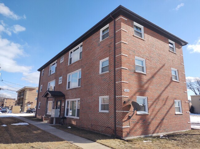Building Photo - 14035 S Stewart Ave