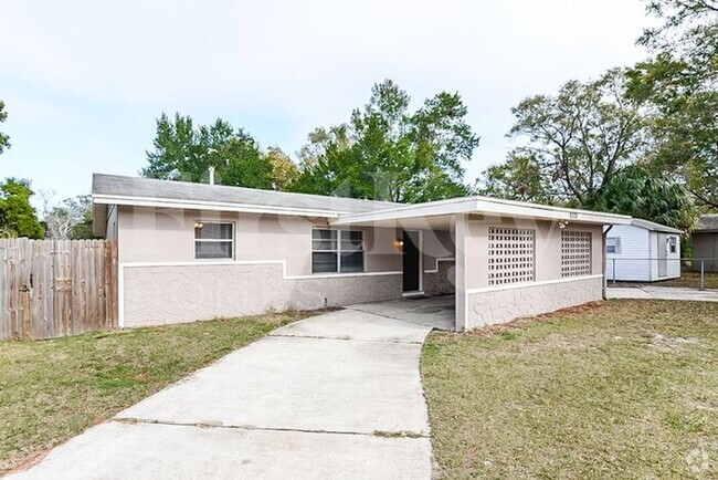 Building Photo - 9331 Forest Hills Dr