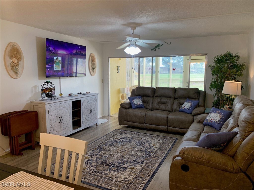 Building Photo - 1740 Pine Valley Dr