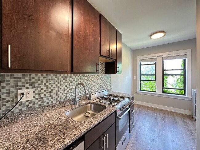Foto del edificio - 4644 N Paulina St