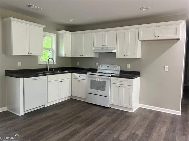 Foto del edificio - 1996 Chestnut Log Dr