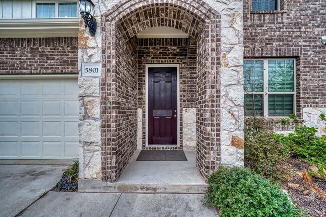 Building Photo - 5801 Antioch Cv