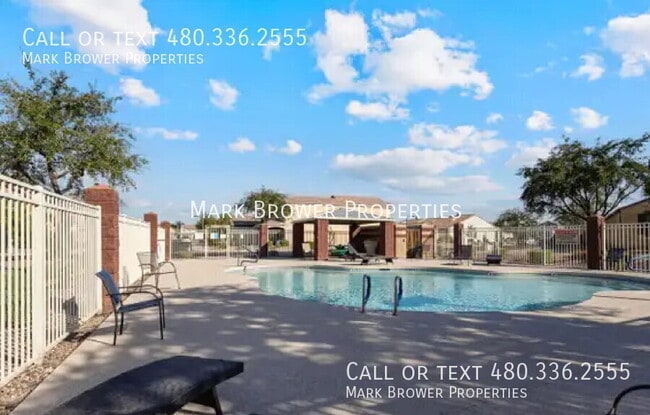 Foto del edificio - 8964 W Northview Ave