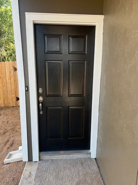 Foto del edificio - 3316 Vine Ter Trce