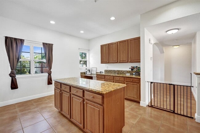 Foto del edificio - 228 SW 6th Ct