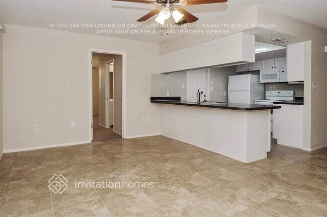 Building Photo - 7713 Deer Foot Dr