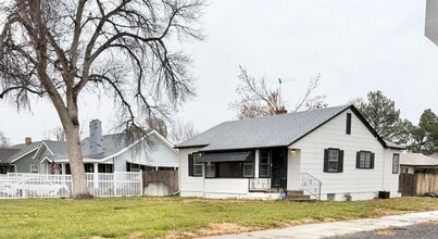 Building Photo - 805 W Routt Ave
