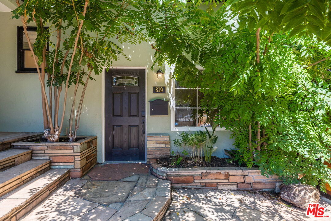 Foto principal - 819 Larrabee St