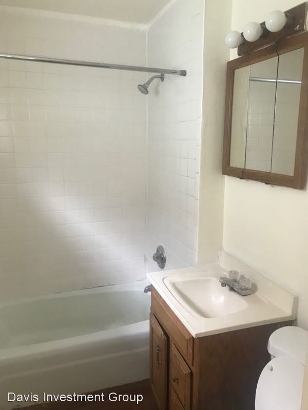 Building Photo - 4 br, 1 bath House - 1315 Stone Street