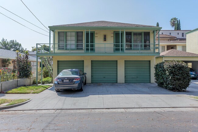 Building Photo - 682 Mira Monte Pl