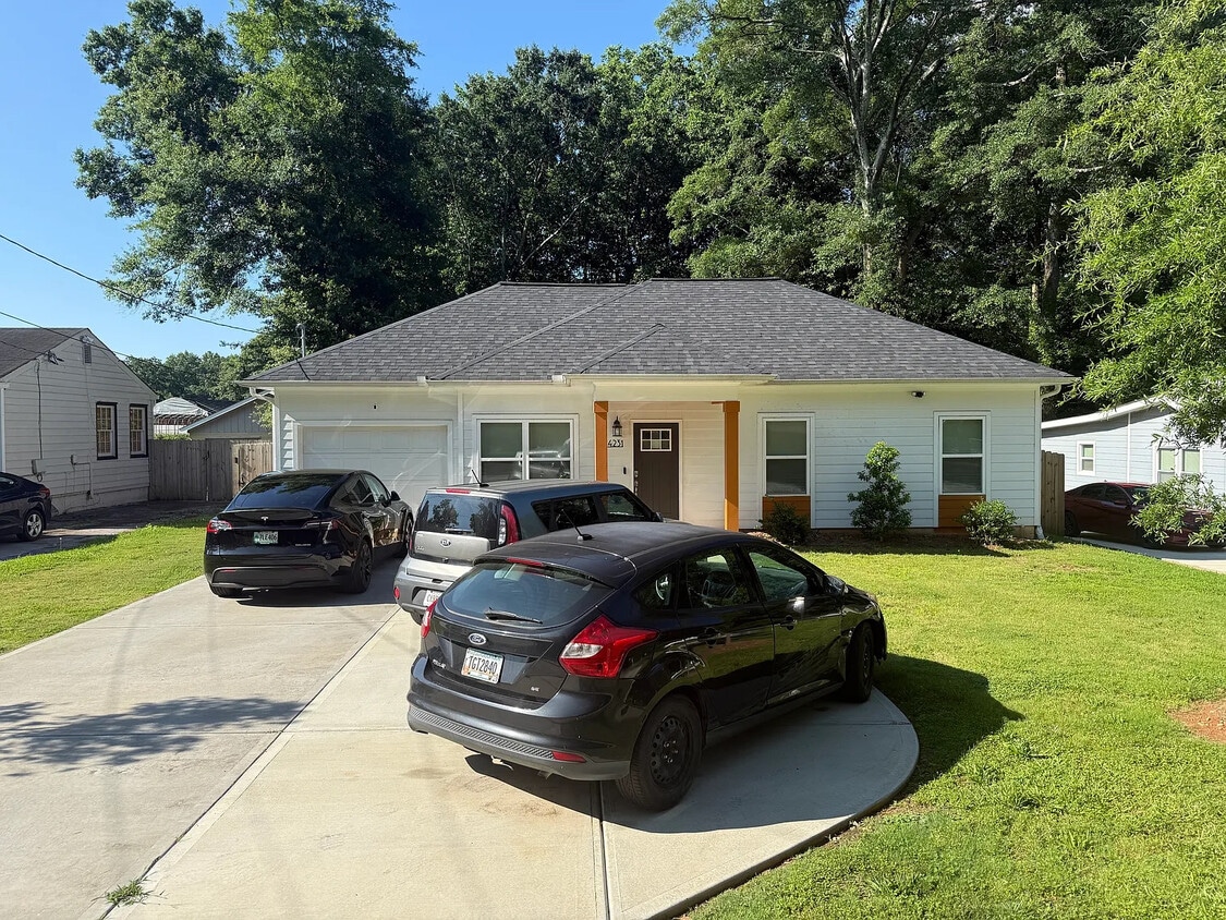 Room in House on Lindsey Dr - Room in House on Lindsey Dr