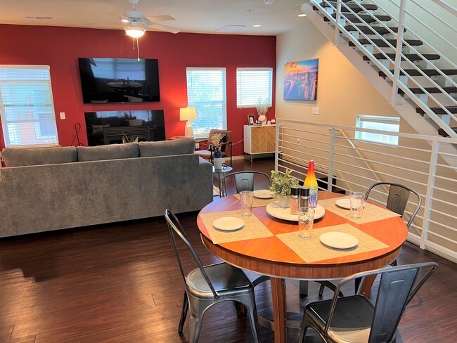 Building Photo - 2606 Wilson St