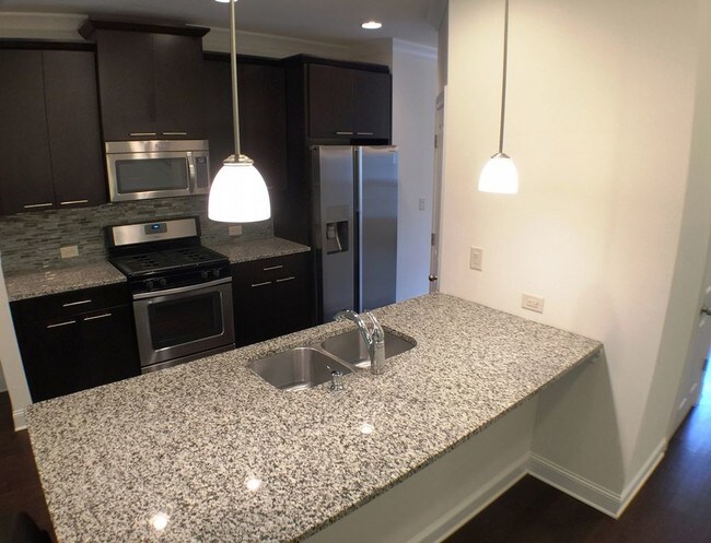 Foto del edificio - 7850 Willoughby Ct