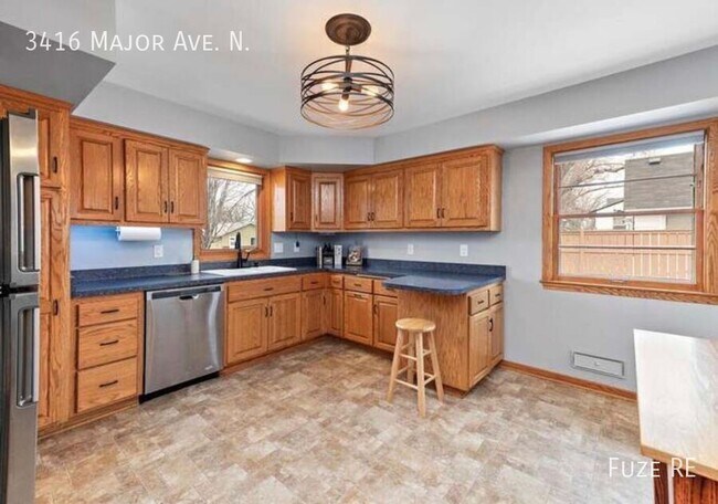 Foto del edificio - 3416 Major Ave N