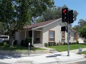 Building Photo - 2004 N Palm Ave