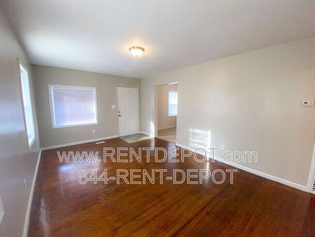 Foto del edificio - 1540 SE Riverside Dr