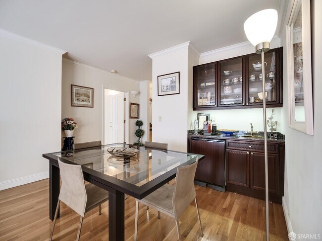 Foto del edificio - 1340 Clay St