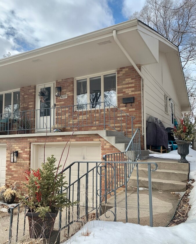 4239 Valley View Rd, Edina, MN 55424 Townhome Rentals in Edina MN