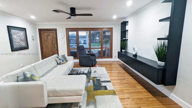 Foto del edificio - 4027 Pierce St