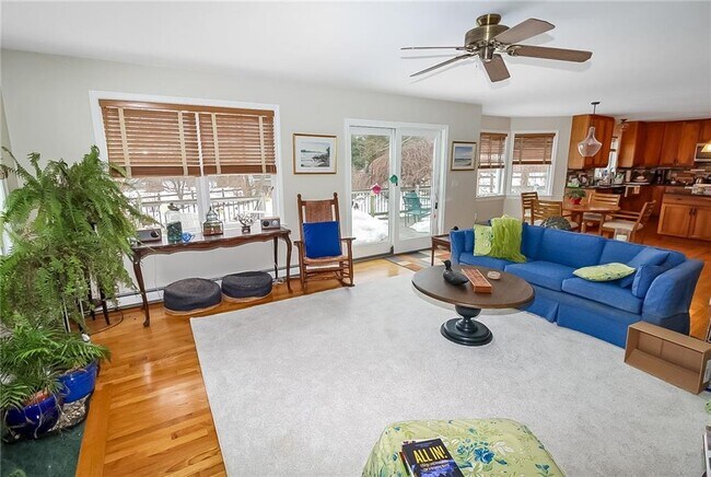 Foto del edificio - 641 Middle Rd