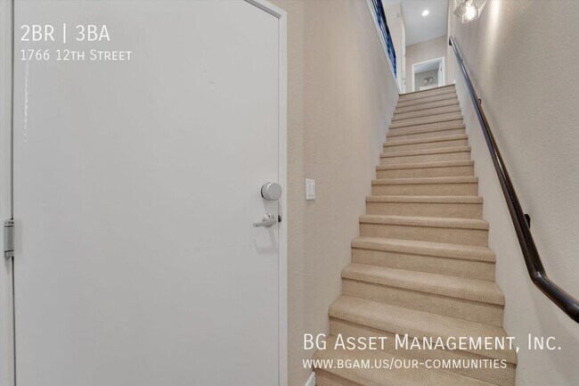 Building Photo - Gorgeous Zephyr Gate Condo in West Oakland
