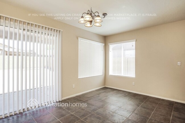 Building Photo - 14868 W Columbine Dr